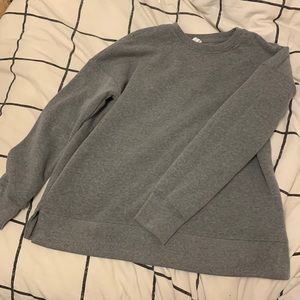 grey crewneck sweatshirt!